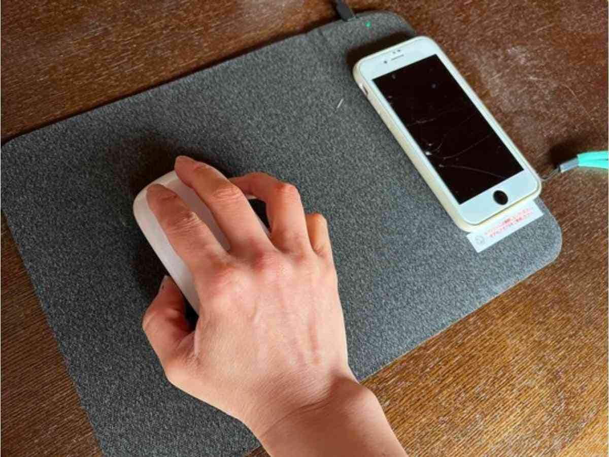 ダイソーの「ワイヤレスチャージャー マウスパッド」は3通りの使い道がある！